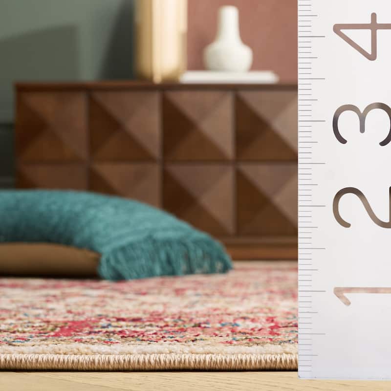 SAFAVIEH Kashan Marybeth Oriental Rug with Fringe