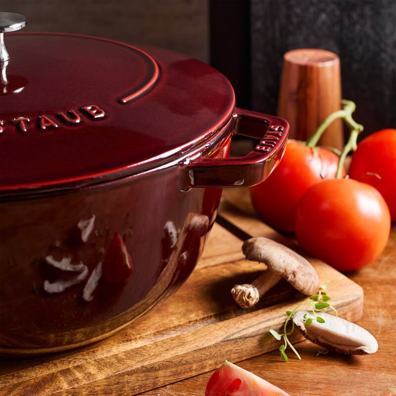 Staub Cast Iron Essential French Oven, Dutch Oven, 5-quart, serves 5-6, Made in France - 5-qt