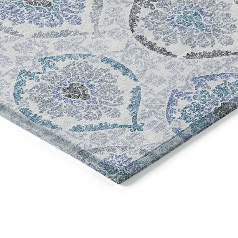 Machine Washable Indoor/ Outdoor Chantille Traditional Damask Rug