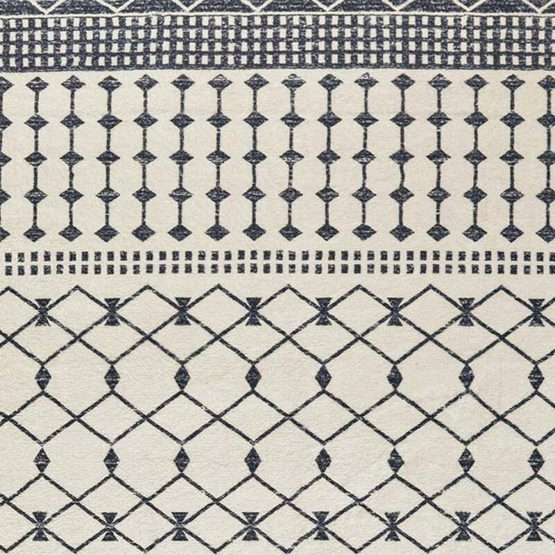 HomeRoots Geometric Modern, Contemporary Rectangle Area Rug