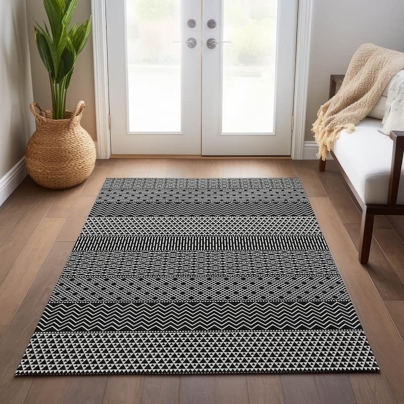 Machine Washable Indoor/ Outdoor Modern Stripes Chantille Rug