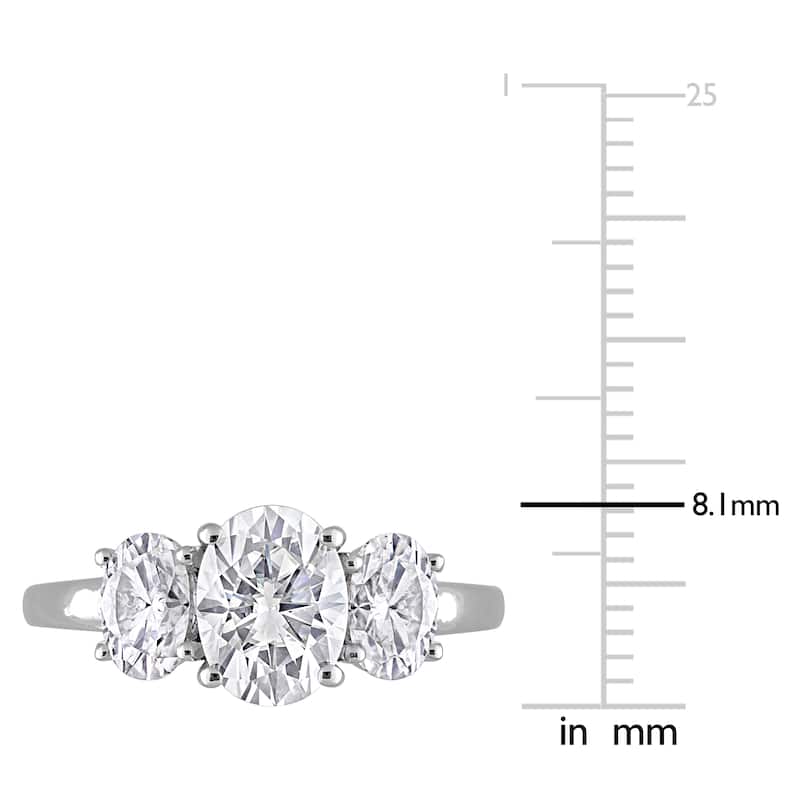 Miadora 2 1/4ct DEW Oval-cut Moissanite 3-Stone Engagement Ring in Sterling Silver