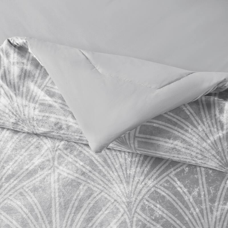 Beautyrest Kiona Silver/ Champagne 5 Piece Crushed Velvet Comforter Set