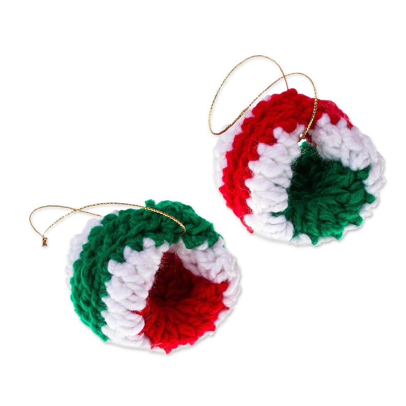 Novica Handmade Festive Circles Crocheted Ornaments (Pair)