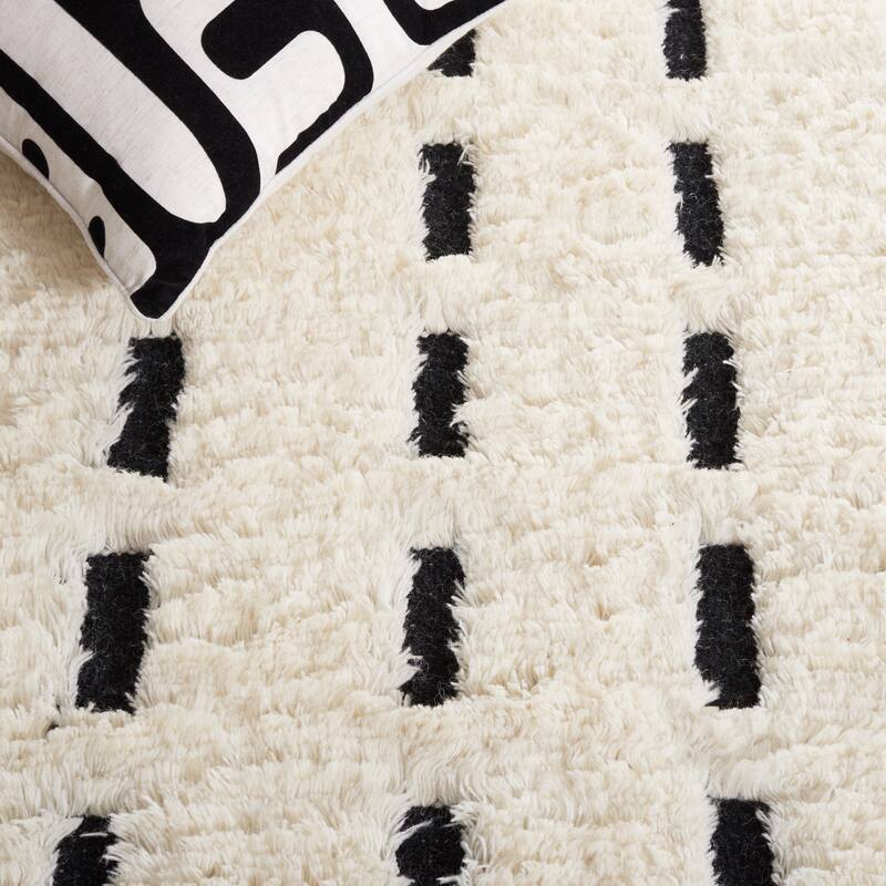 SAFAVIEH Handmade Casablanca Shag Arnela Wool Rug