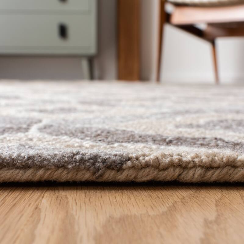 SAFAVIEH Handmade Abstract Valborg Trellis Wool Rug