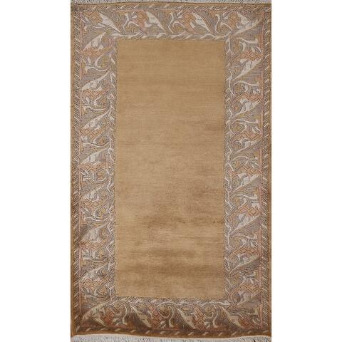 Bordered Nepalese Oriental Hallway Runner Rug Hand-knotted Wool Carpet - 2'5" x 4'7"