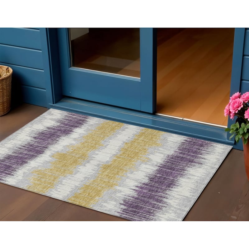 HomeRoots Striped Transitional Rectangle Outdoor Rug - 3' x 5'