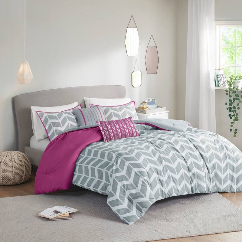 Elle Chevron 5-piece Comforter Set by Intelligent Design
