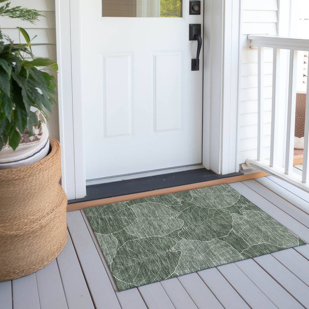 Machine Washable Indoor/ Outdoor Tropical Floral Chantille Rug