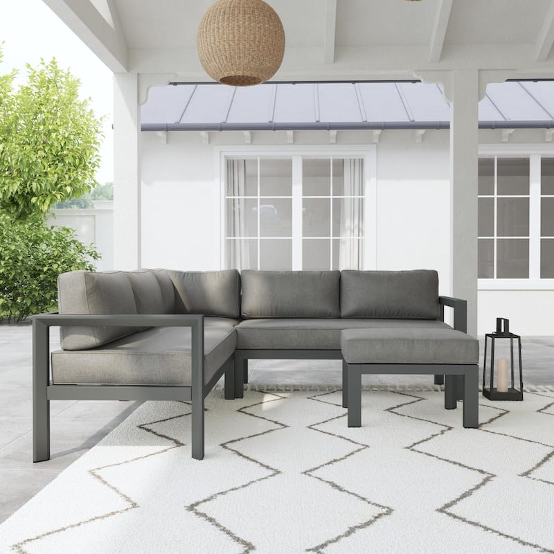 Grayton Gray Aluminum 5 Seat Sectional w/ Ottoman - 87" x 32" x 87"
