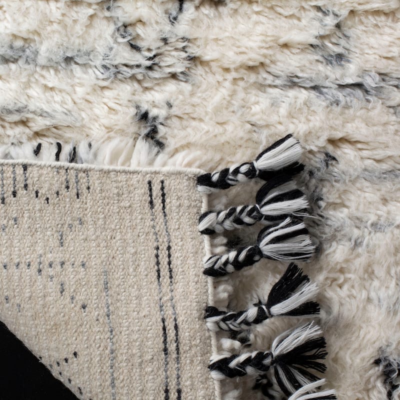 SAFAVIEH Hand-knotted Kenya Zwantien Southwestern Tribal Wool Rug