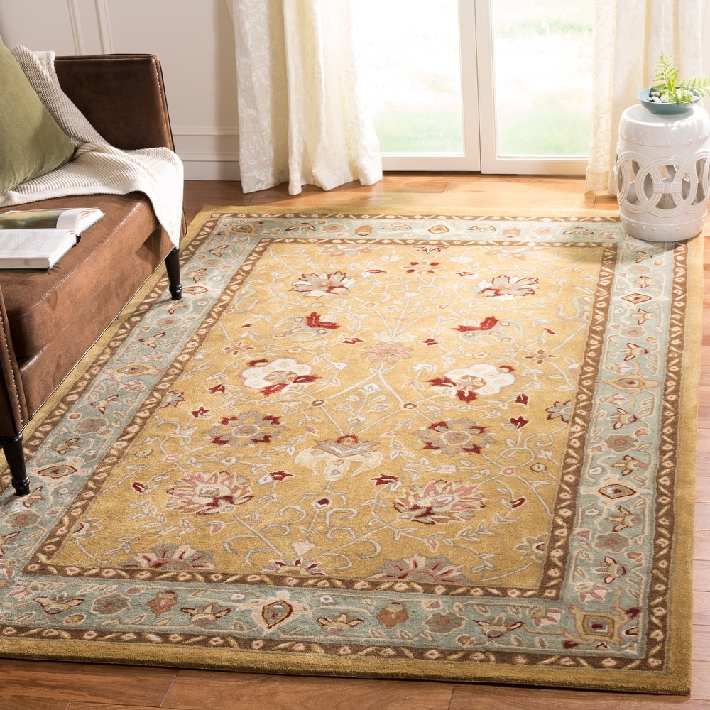 SAFAVIEH Handmade Total Performance Mujgan Oriental Rug