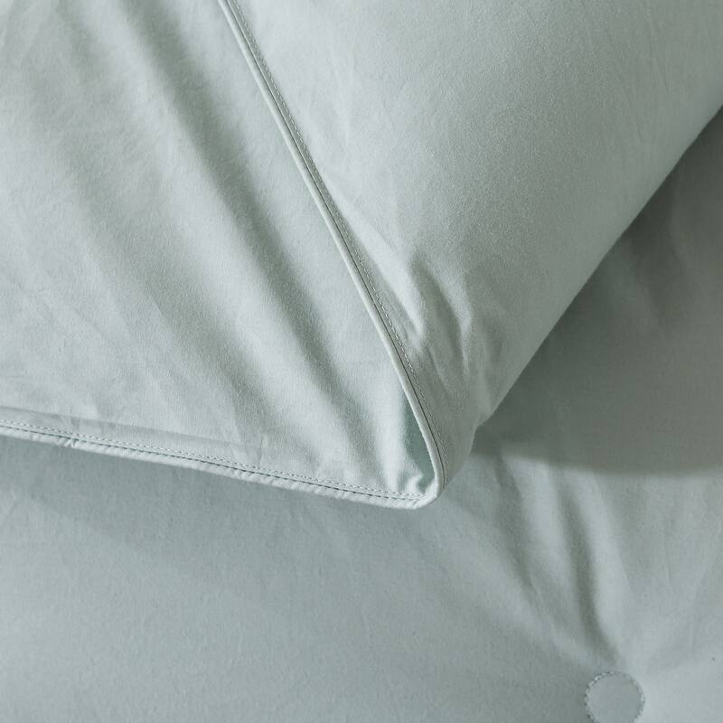 Royal Velvet Tufted Down Alternative Comforter