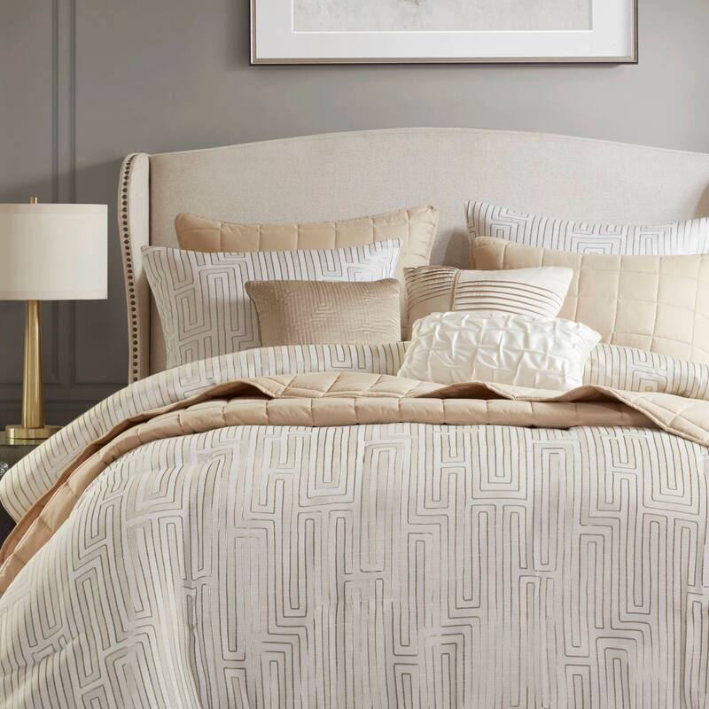 GDF Studio - Averleigh 10-Piece Queen Luxury Jacquard Comforter Set