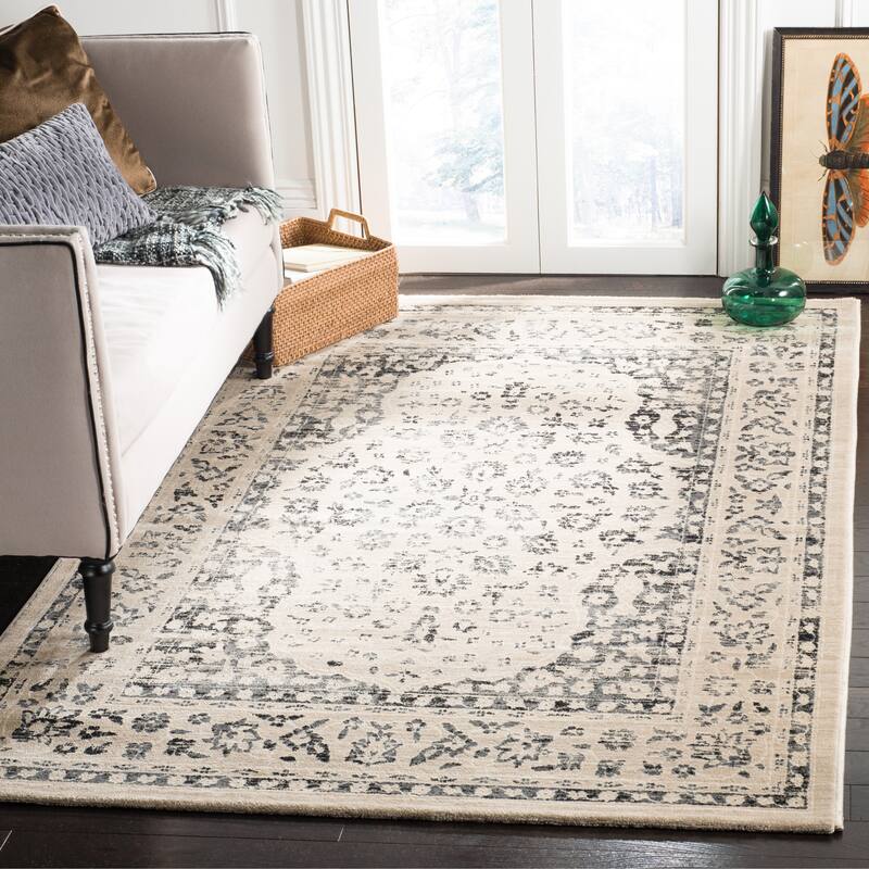 SAFAVIEH Evoke Suzie Distressed Vintage Boho Rug