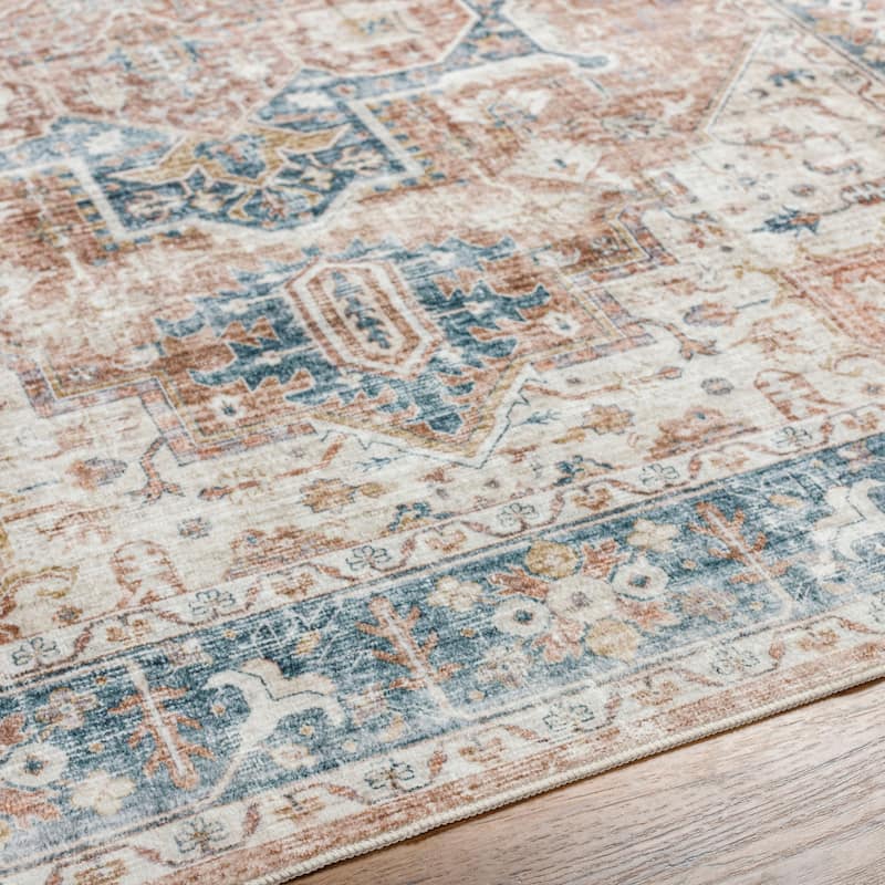 Syabira Machine Washable Traditional Area Rug
