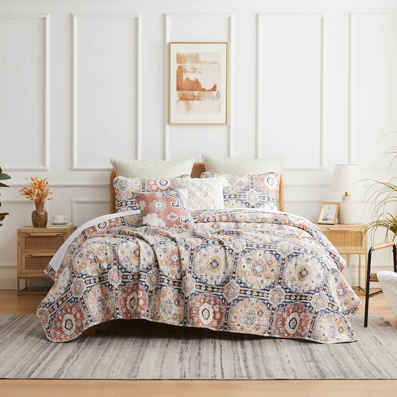 Kilim 7-Piece Oversized Quilt Bedding Set