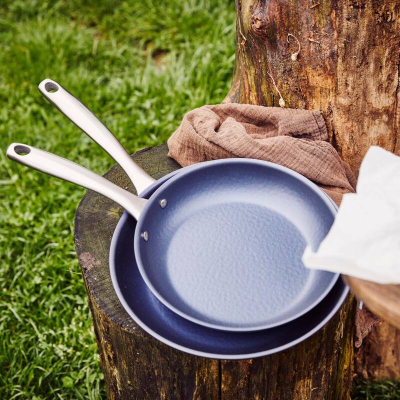 Alva Black Angus Pre-Seasoned Carbon Steel Frying Pan, Naturally Nonstick