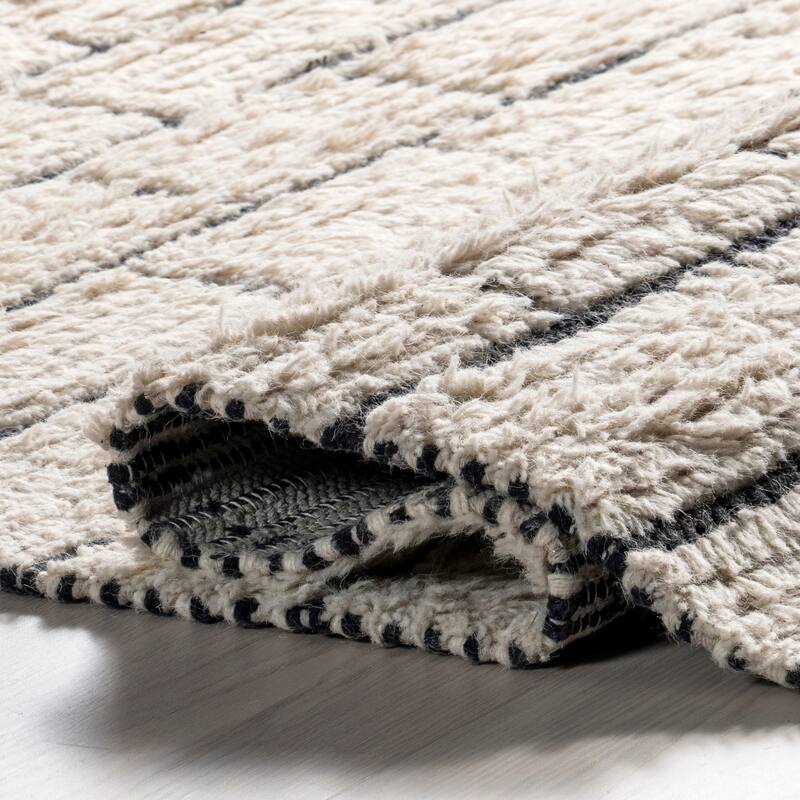 Nuloom Ariana Brick Pattern Wool Blend Area Rug