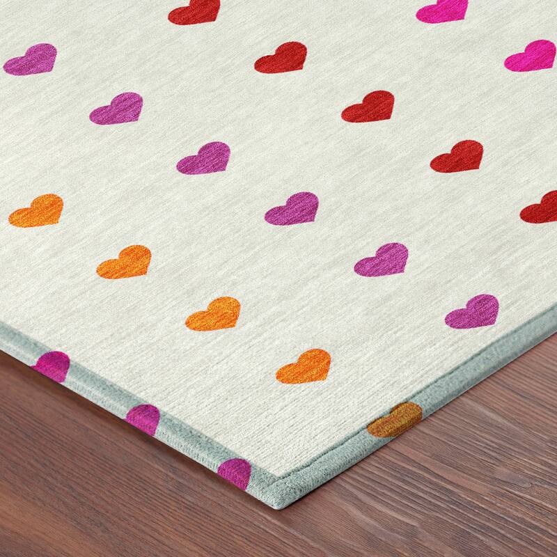 Machine Washable Indoor/ Outdoor Modern Hearts Chantille Rug