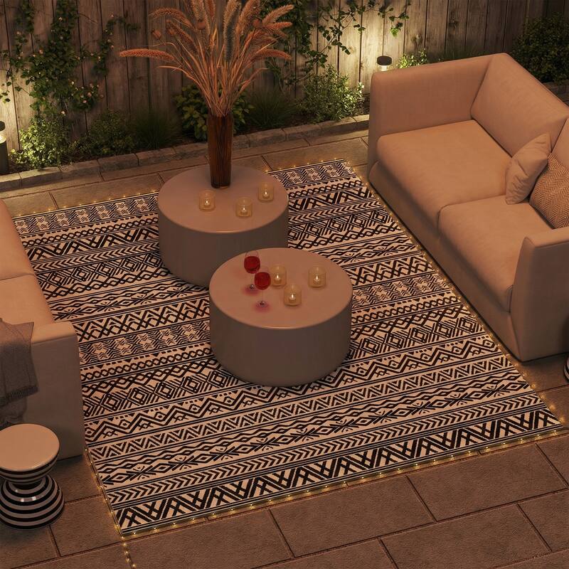 Outsunny Reversible Outdoor Rug Carpet with USB Lights, 10' x 8', Plastic Straw Rug, Patio Mat - 10' x 8'