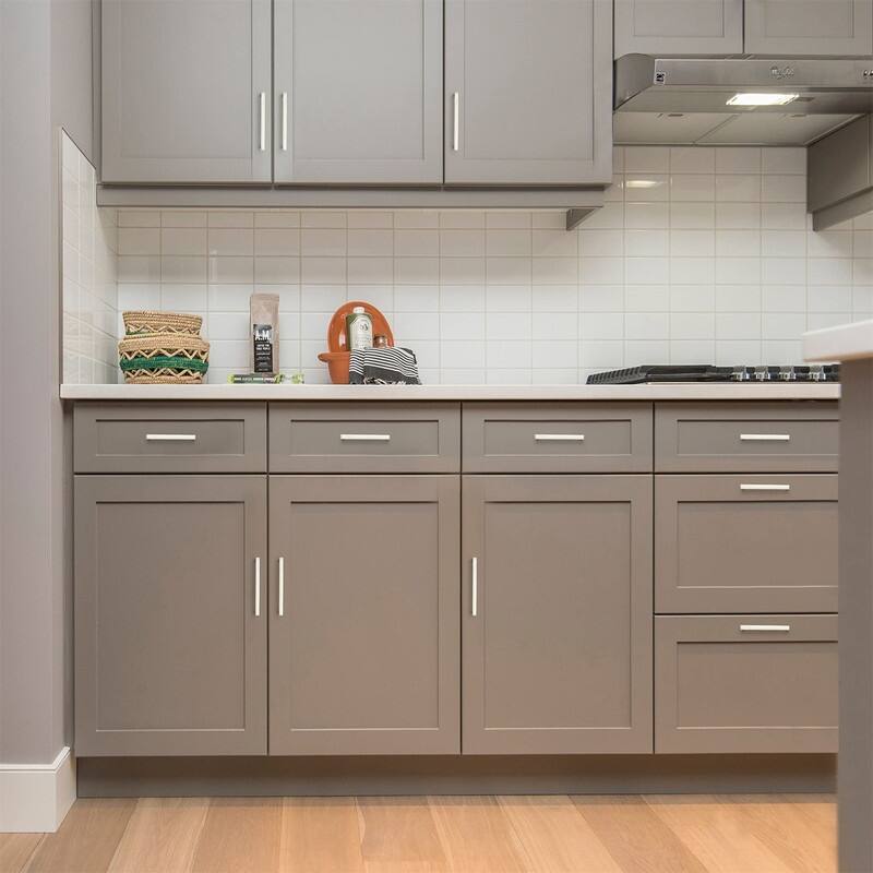 25 Pack Solid 5 Inch Kitchen Square Cabinet Handles - Satin Nickel - 8"L x 3"W