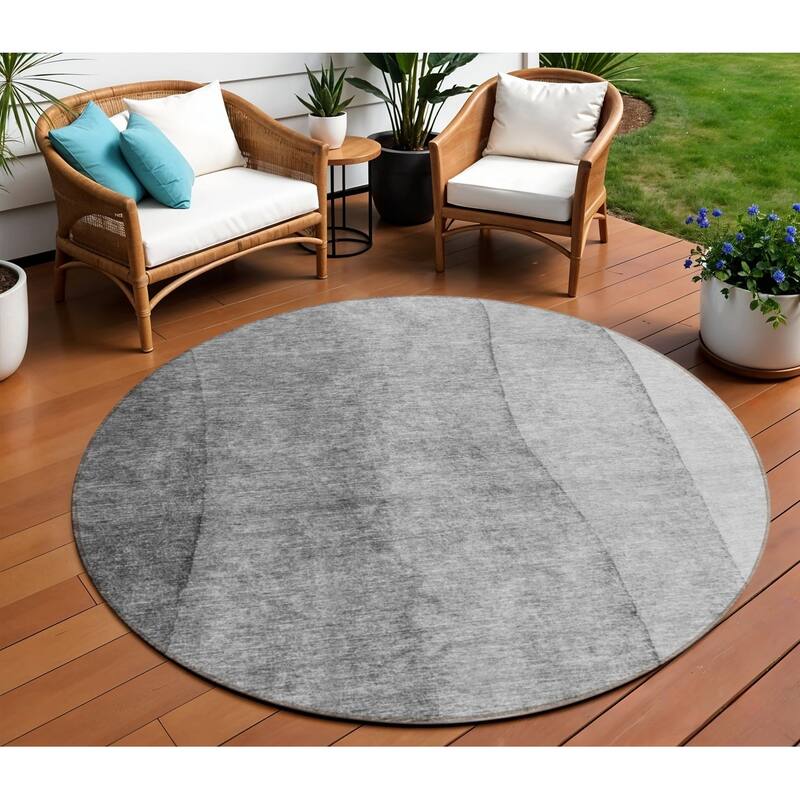 HomeRoots Ombre Transitional Rectangle Outdoor Rug - 8' Round