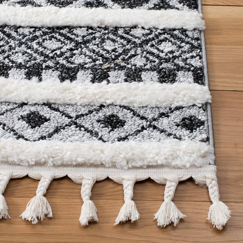 SAFAVIEH Moroccan Tassel Shag Zennure 2-inch Thick Rug
