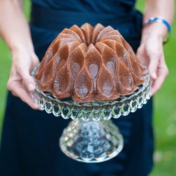 Nordic Ware Crown Bundt Pan - On Sale - Bed Bath & Beyond - 19873462