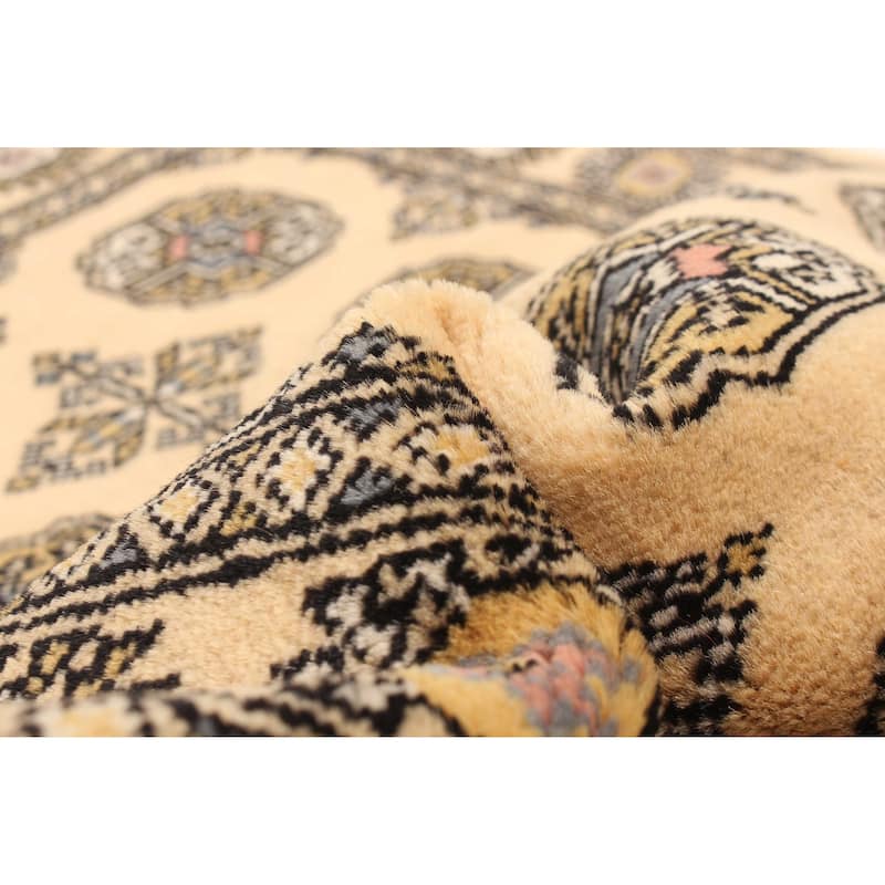 ECARPETGALLERY Hand-knotted Peshawar Bokhara Beige Wool Rug - 3'1 x 5'0