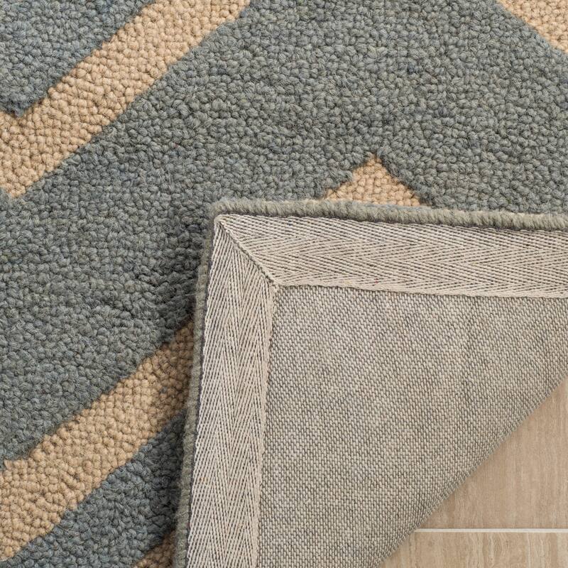 SAFAVIEH Handmade Moroccan Talma Paradise Grey Wool Rug