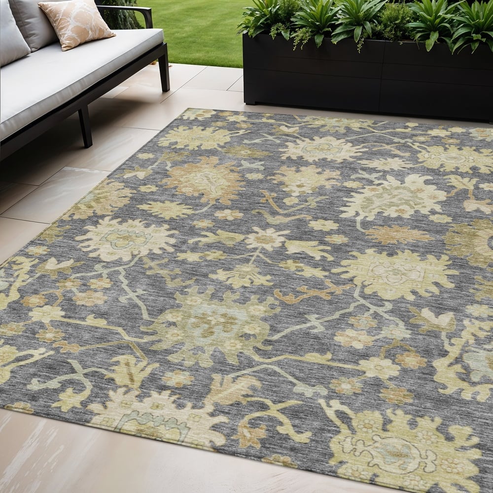 HomeRoots Floral Traditional Rectangle Outdoor Rug