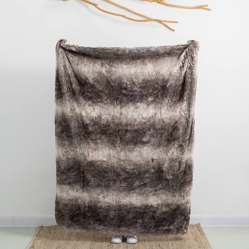 Glitzhome 50"W 60" Luxurious Faux Fur Xmas Throw Blanket