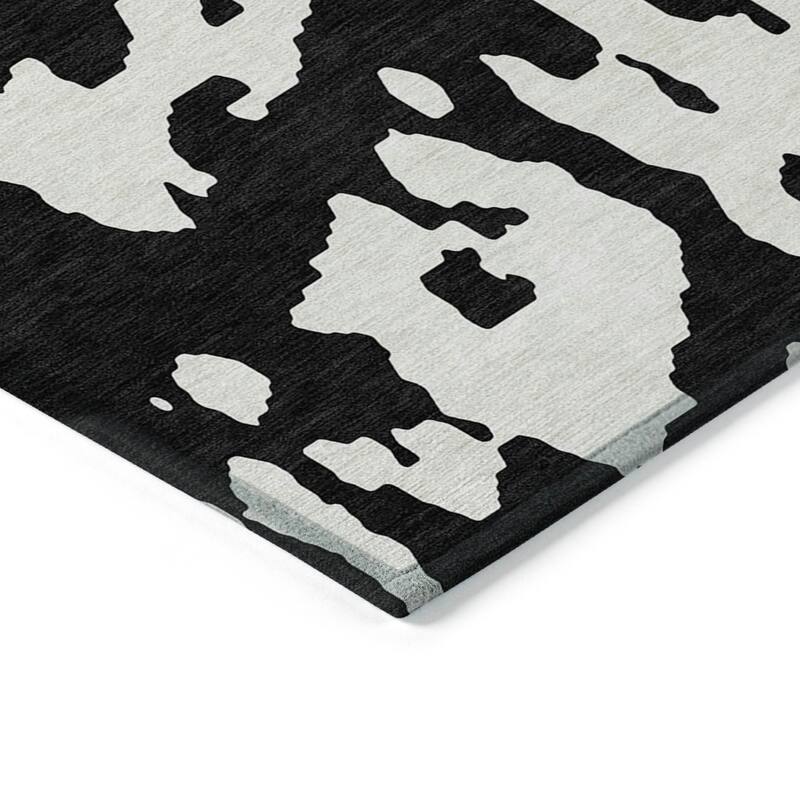 Machine Washable Indoor/ Outdoor Modern Abstract Chantille Rug