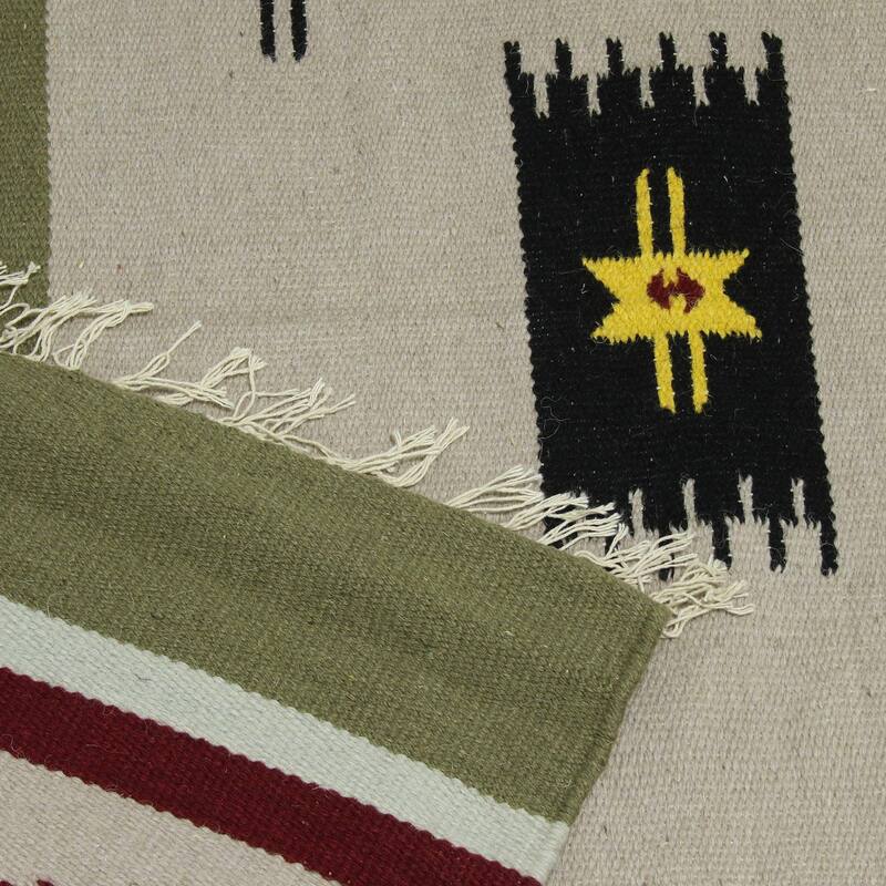 Handmade Spring Allure Wool area rug (India ) - Big