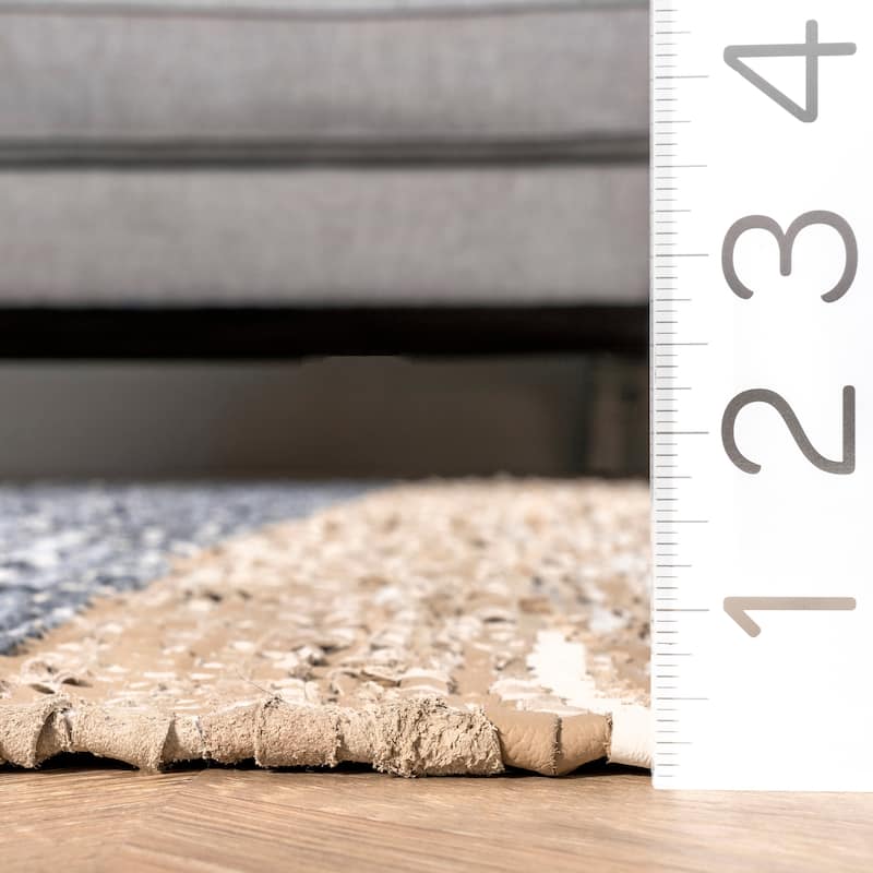 Nuloom Farren Hand Woven Diamond Leather Area Rug