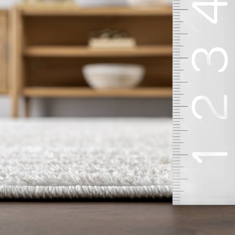 Nuloom Xanthe Geometric Area Rug
