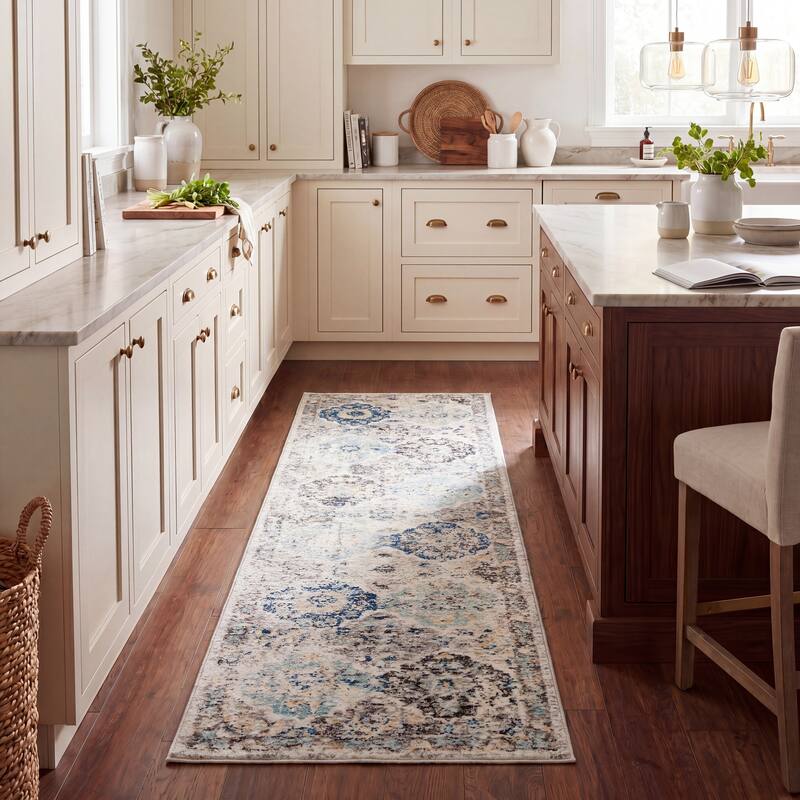SAFAVIEH Madison Bettylou Boho Chic Distressed Area Rug