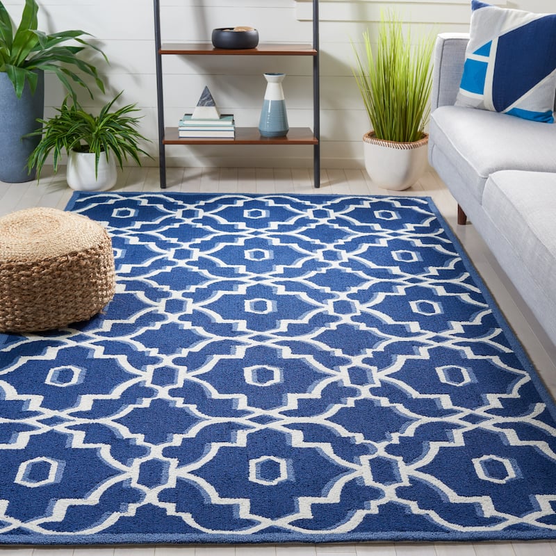 SAFAVIEH Handmade Four Seasons Indrishka Floral Rug - 5' x 8' - Navy/Ivory