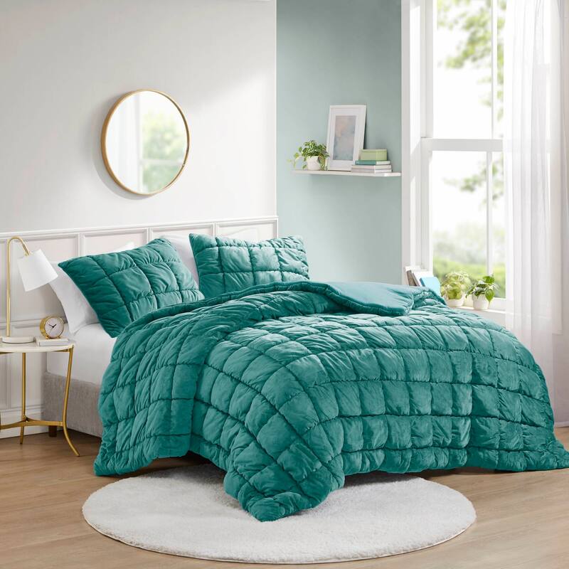 Intelligent Design Velvet Dream Puff 3 Piece Comforter Set