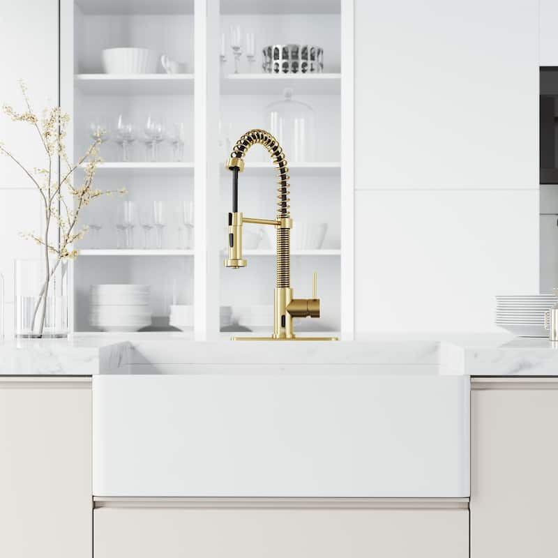VIGO Edison 19" H Single Handle Pull-Down Sprayer Kitchen Faucet Set with Touchless Sensor