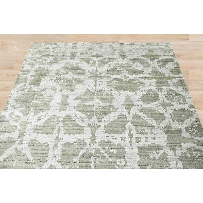 Hand Knotted Gray,Wool/Bamboo Silk Transitional Oriental Area Rug