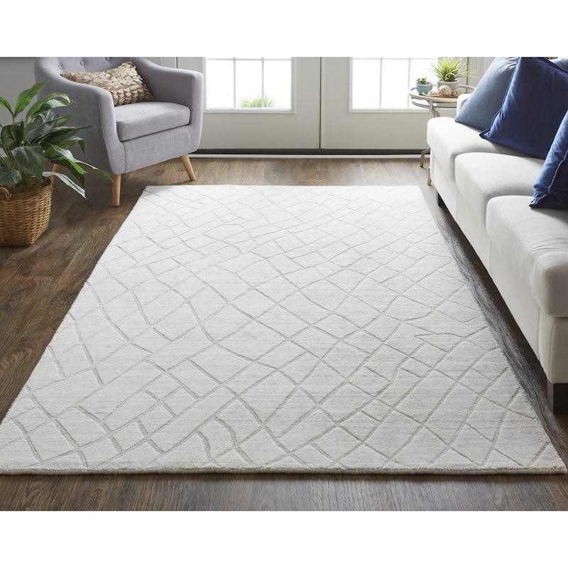 Verih Traditional Woven Area Rug By HomeRoots - 4' x 6'