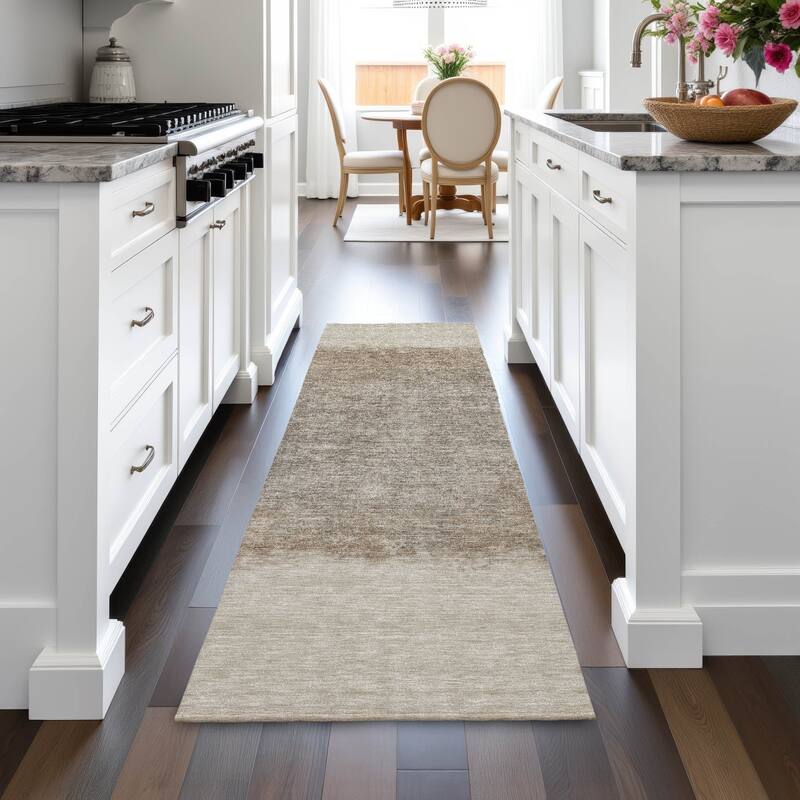 Machine Washable Indoor/Outdoor Border Ombre Chantille Rug