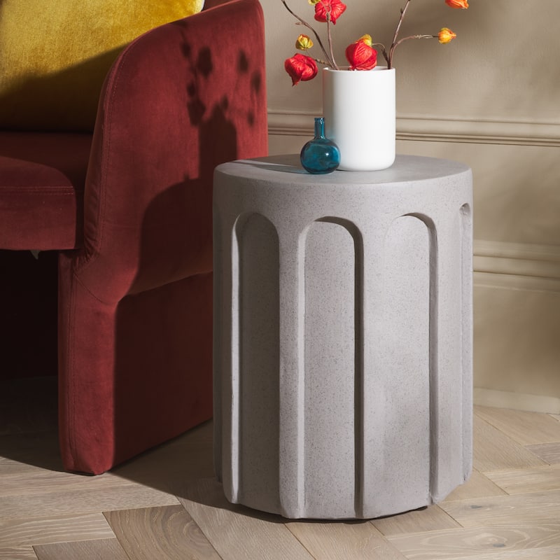 SAFAVIEH Nikolaus Accent Table (Fully Assembled) - 15"W x 15"D x 18"H - Grey