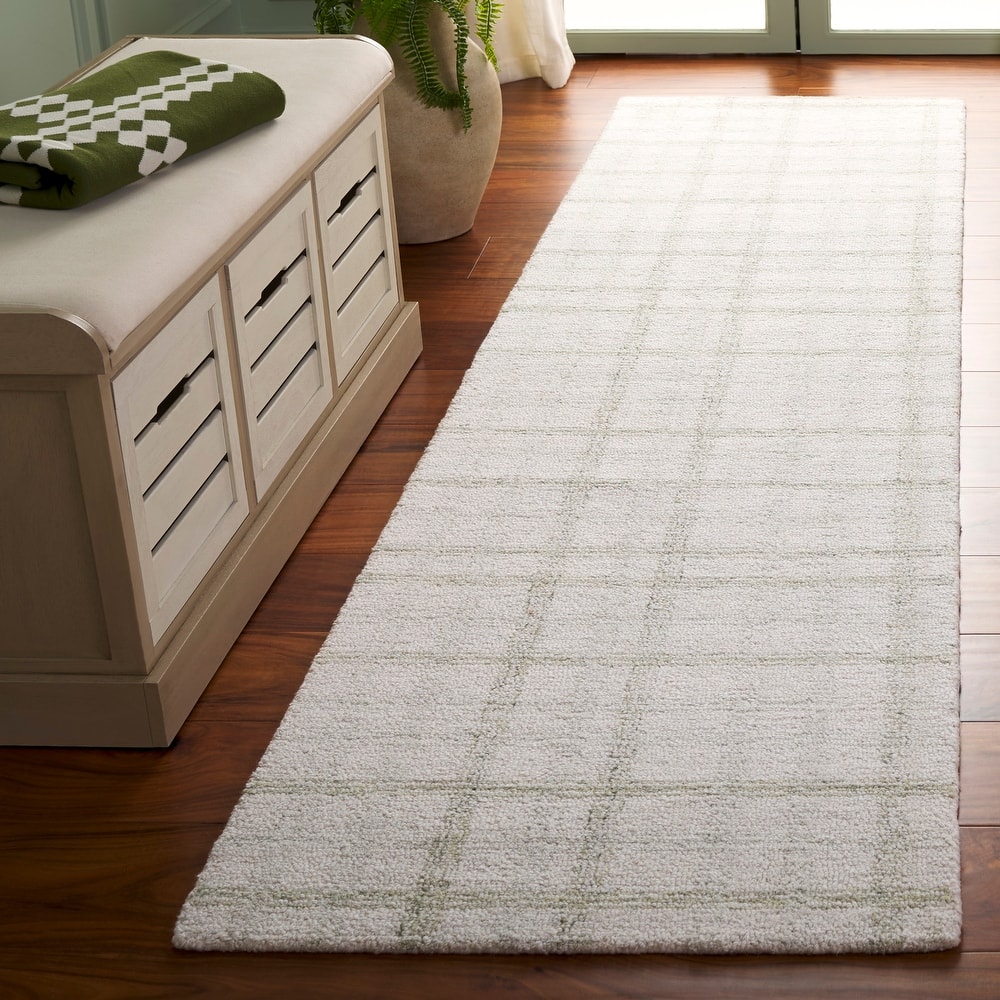 SAFAVIEH Handmade Ebony Sufiya Plaid Wool Rug