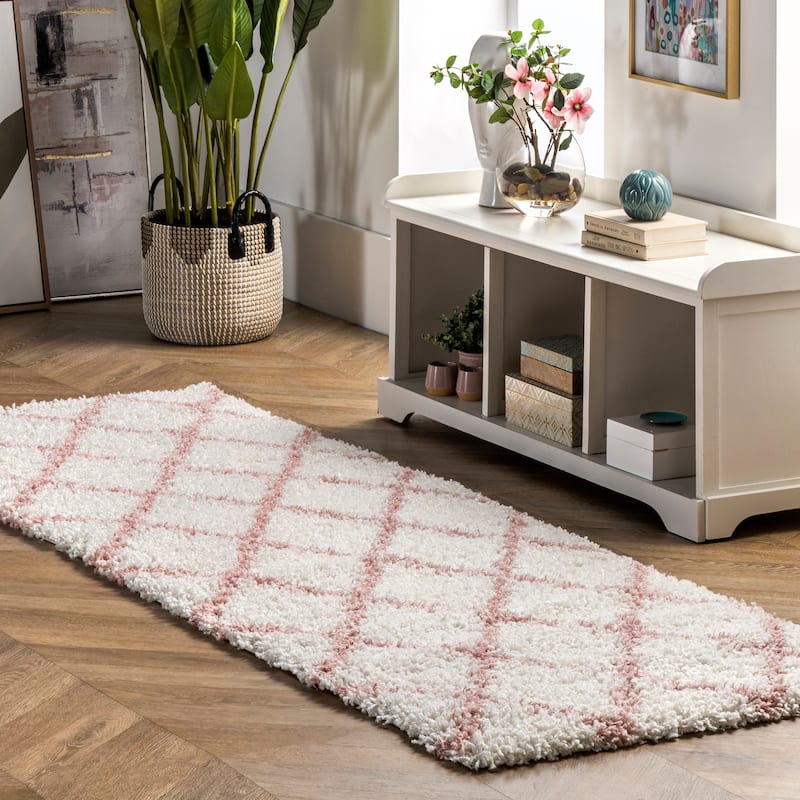 Nuloom Kesha Contemporary Trellis Shag Area Rug - 2'8" x 8' Runner - Pink