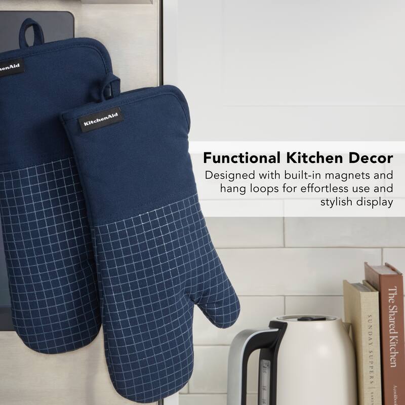KITCHENAID Gourmet Series Gridlines Oven Mitts 2-Pack Set, Heat Resistant up to 600°F, Soft Silicone Grip, Magnetic Cuff