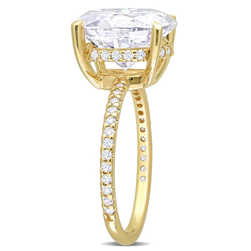 Miadora 4 7/8ct DEW Oval Created Moissanite Engagement Ring in 10k Yellow Gold